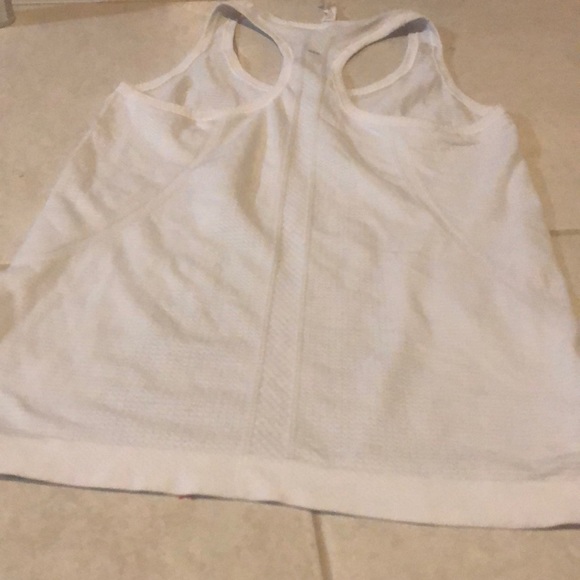 Lululemon Racerback tank top -white. Size 6 - Picture 5 of 5